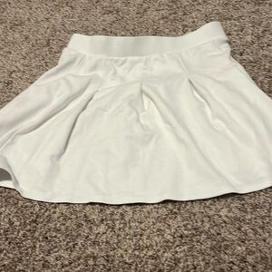 Wild Fable white pleated skirt S